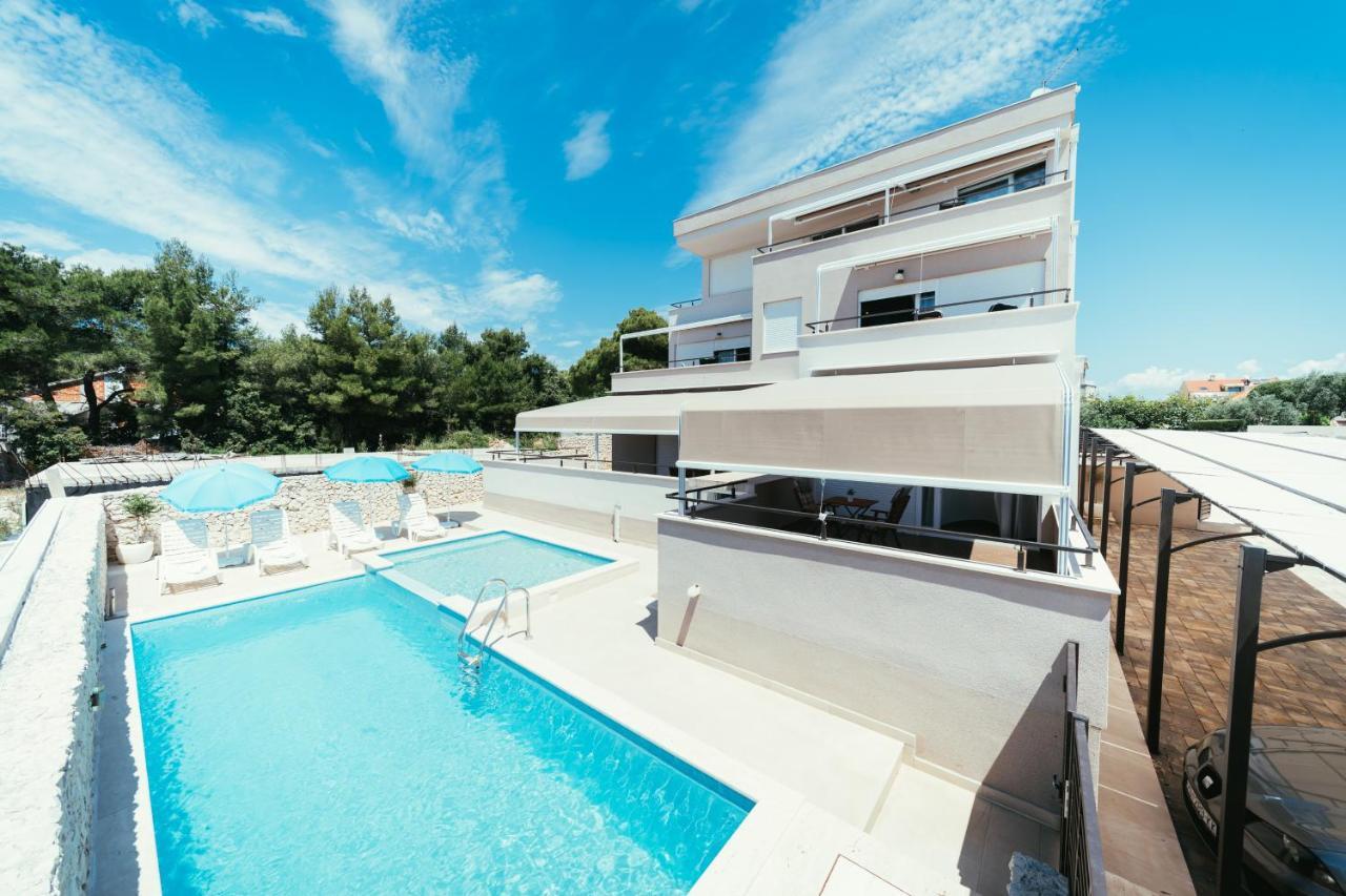 Apartments Prestige Petrcane Exterior photo