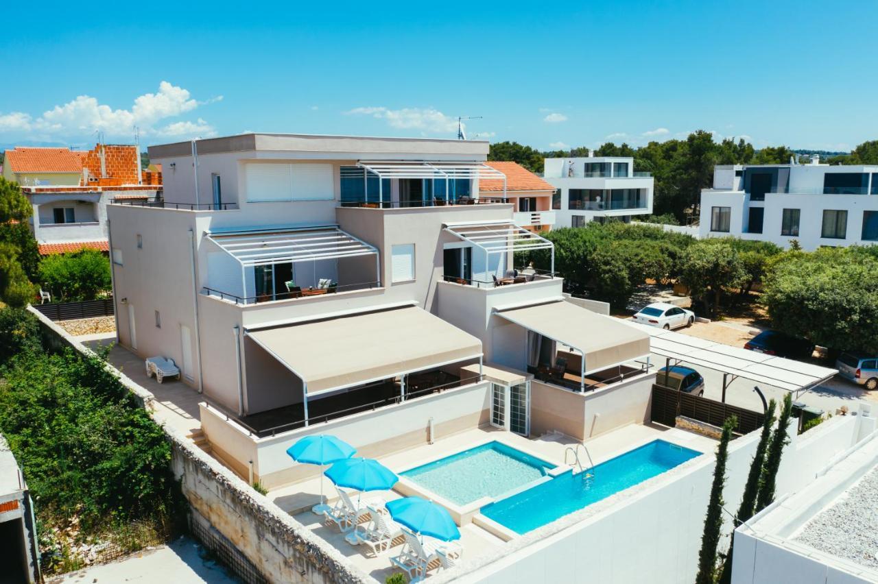 Apartments Prestige Petrcane Exterior photo